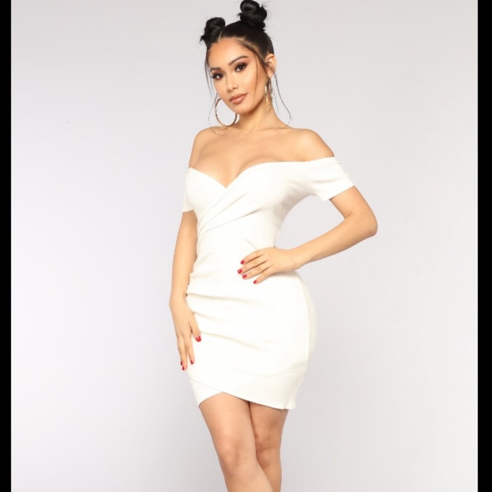 ❗️❗️White off the shoulder dress ❗️❗️
